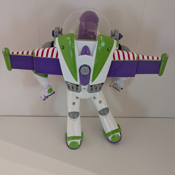 Buzz Lightyear Toy Story Disney Store Pixar Bonnie 12" Talking  Action Figure - Picture 5 of 10